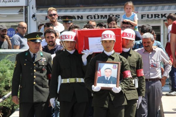 Sivas şehidini sonsuzluğa ugurladı
