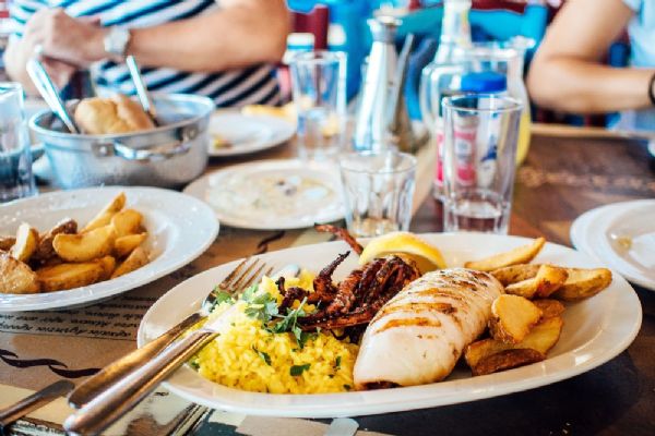 Sıcaklarda besin zehirlenmesine aman dikkat