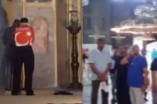 Ayasofya'nın içinde namaza durdular