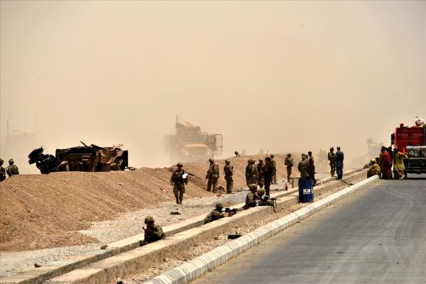 Afganistan'da askeri konvoya saldırı