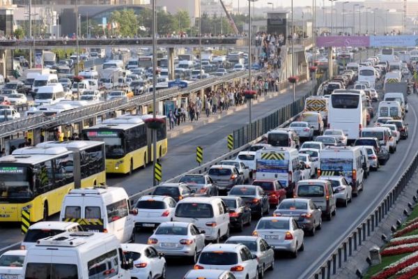 İstanbul'da bazı yollar trafiğe kapatılacak!