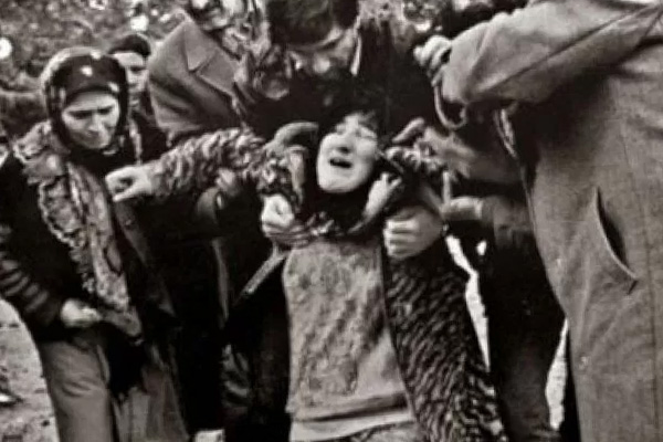 'Ermenistan'ın elindeki esir Türk kadınlarını kurtarın'