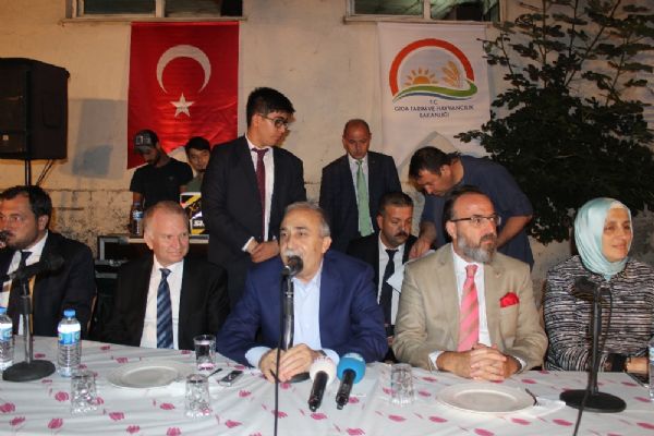 Gıda, Tarım ve Hayvancılık Bakanı Fakıbaba çiftçilerle bir araya geldi