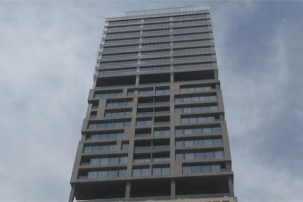 Eski Bakanın kızı intihar etti