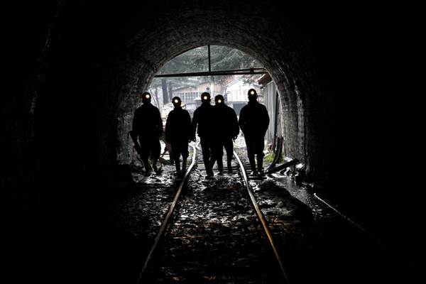 Rusya'da maden ocağını su bastı!