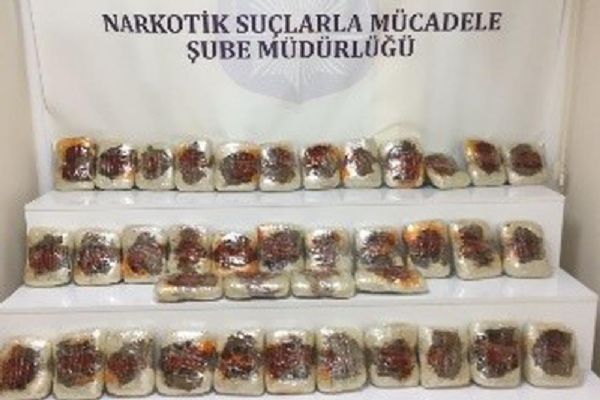 Kocaeli'de kamyon kasasında 41,6 kilo eroin