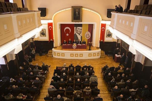 Galatasaray'a Emlak Konut dopingi