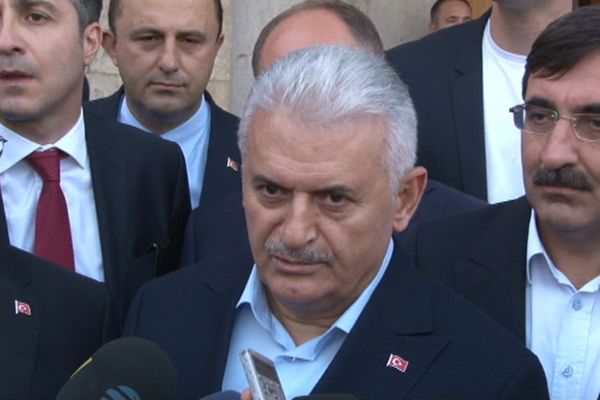 Binali Yıldırım:'Televizyon yorumcularının söylediği laflar partimizi bağlamaz'