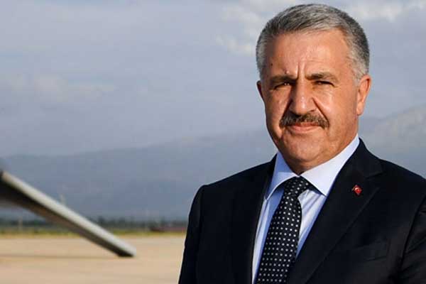 Bakan Aslan: Atatürk Havalimanı fuar merkezi olacak