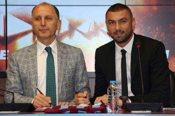 Yılmaz imzayı attı