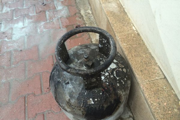 Konya'da gaz kaçağını çakmakla kontrol eden yaşlı kadın yandı