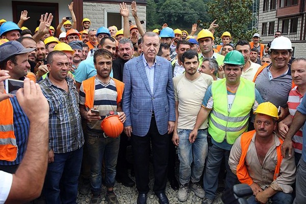 Erdoğan'dan inşaat alanında inceleme