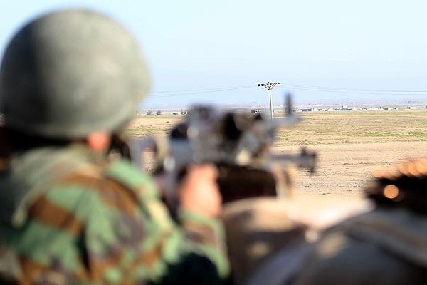 IŞİD, Telafer'in çevresinde hendek kazıyor