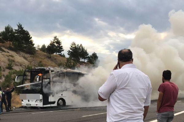 Yolcular faciadan son anda kurtuldu