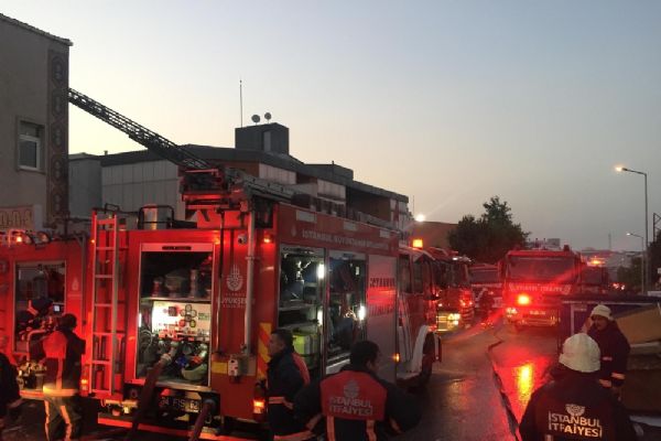 İstanbul'da fabrika yangını çıktı