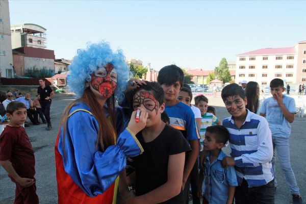 Muş'ta çocuklar 'Oyun Karavanı' ile buluştu