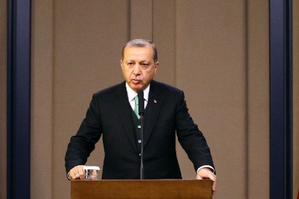Cumhurbaşkanı Erdoğan milli sporcuları tebrik etti