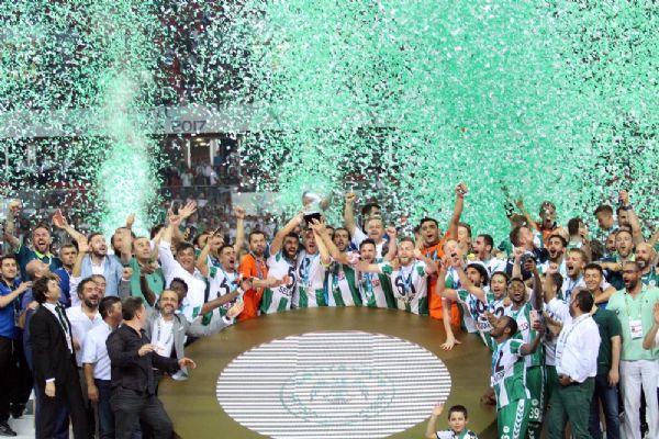 Turkcell Süper Kupa ilk kez Atiker Konyaspor'un
