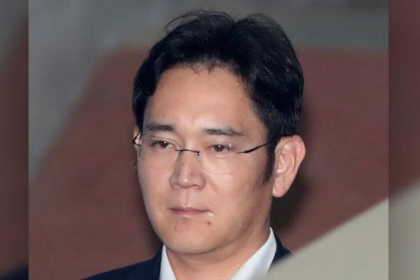 Samsung'un veliahtının 12 yıl hapsi istendi