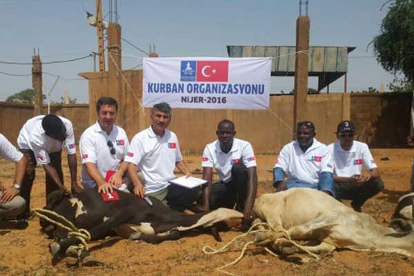 Deniz Feneri kurban bedelini açıkladı