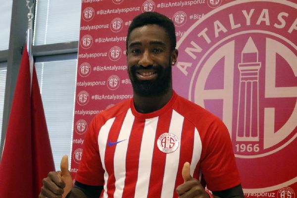 Johan Djourou Antalyaspor'da