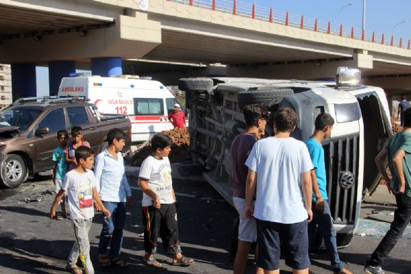 Şanlıurfa'da trafik kazası: 9 kişi yaralandı