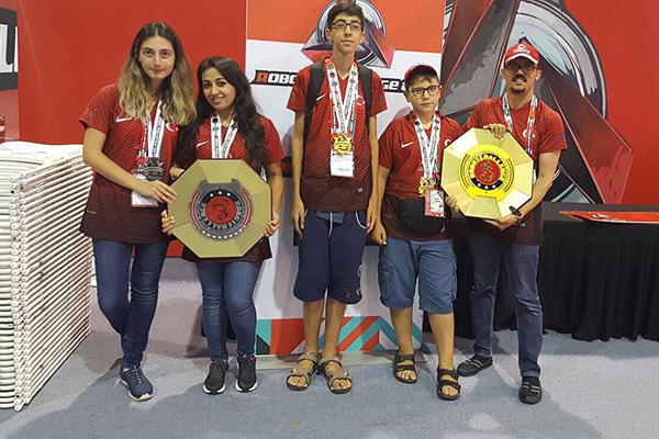 Antalyalı robot takımı dünya birincisi oldu