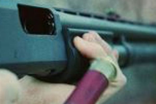 Antalya'da 19 yıl sonra cezaevinden çıkan babasını öldürdü