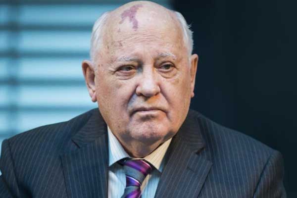 Eski Sovyet Lideri Gorbaçov'dan Putin ve Trump'a: Uzlaşın