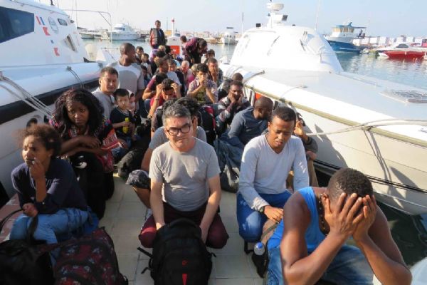 51 kaçak göçmen yakalandı