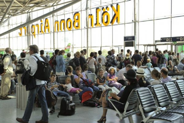 Almanya'da Türk yolcunun bavulunda av tüfeği bulundu