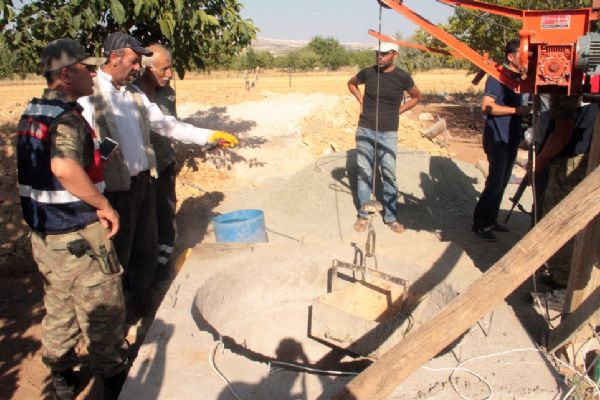 Elazığ'da 20 metrelik kuyuda can pazarı