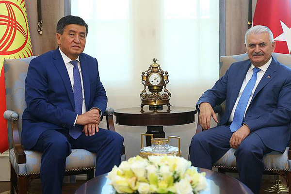 Yıldırım Ceenbekov ile görüştü