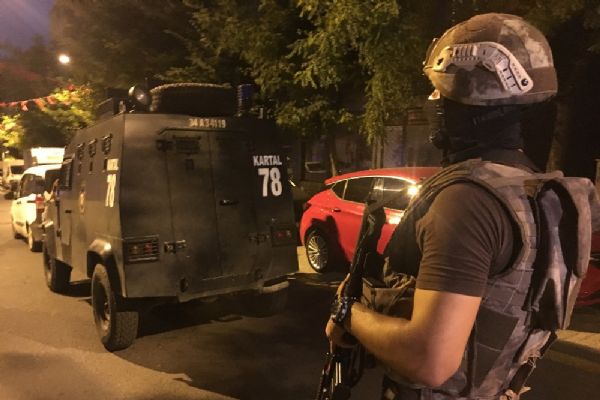 İstanbul'da helikopter destekli uyuşturucu operasyonu düzenlendi
