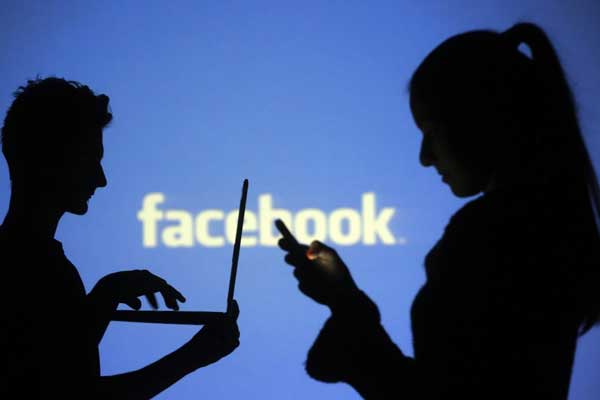 Facebook'tan gençlere kötü haber