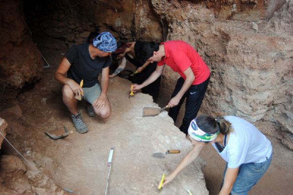 İlk modern insanlar burada mı yaşadı ?