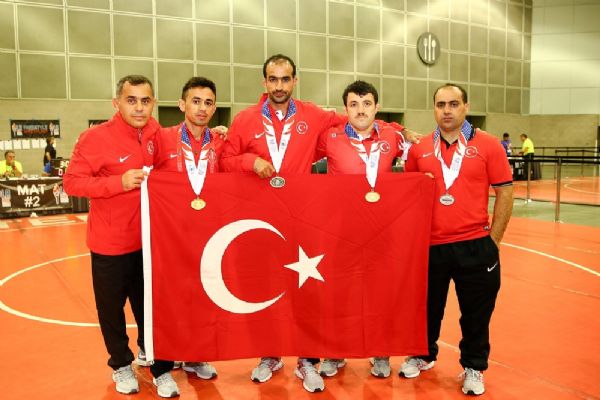 İstanbul İtfaiyesi Amerika'da madalyalar topladı