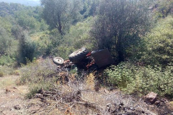 Antalya'nın traktör uçuruma yuvarlandı: 1 ölü, 1 yaralı