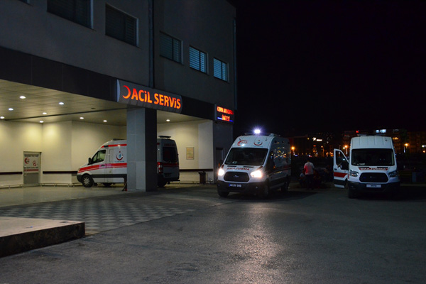 Traktör devrildi: 3 ölü, 10 yaralı