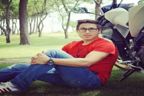 Motosikletini tamir ederken hayatını kaybetti