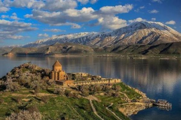 İran 6 asırlık tarihi eseri iade ediyor