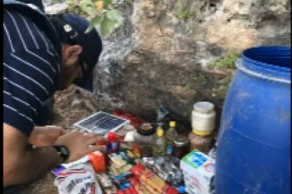 Mühimmat dolu 12 PKK sığınağı ele geçirildi