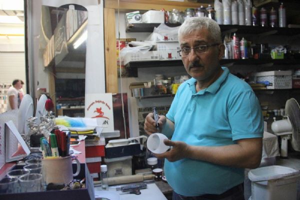 Samsun'da atık şişeleri sanata dönüştürüyor