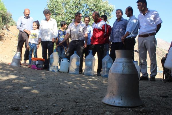 Batman' da 410 kişi bir hortumdan akan suya muhtaç