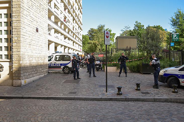 Dışişleri'nden Paris saldırısına kınama