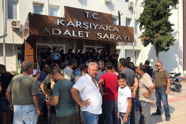 Yakalandığını duyan adliyeye akın etti