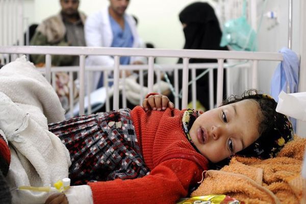 Yemen'de koleradan etkilenenler tedavi edildi