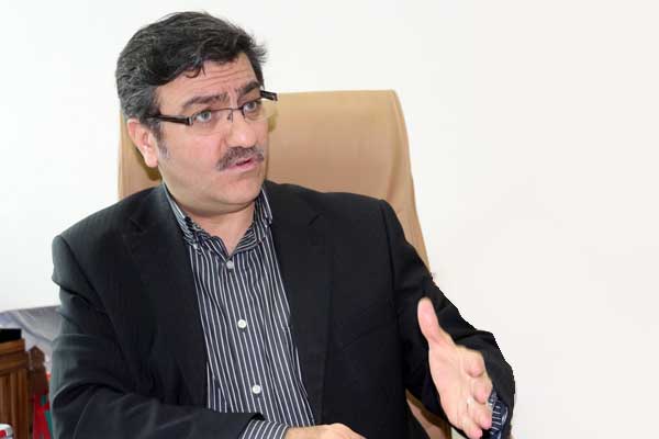 Hacısalihoğlu: CHP, FETÖ'ye nefes olacak 'siyasi bir kulvar' peşinde