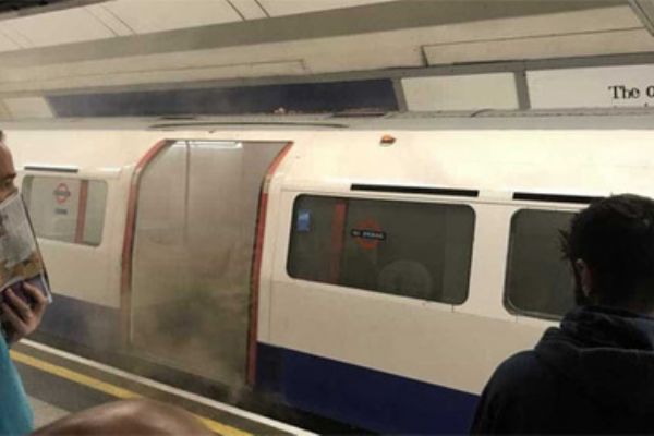 Oxford Caddesi istasyonu boşaltıldı