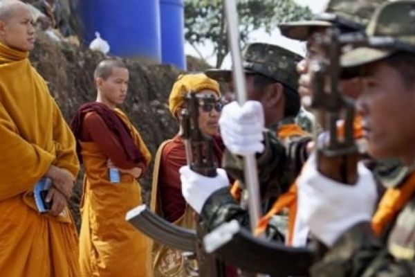 Müslümanlar sınır dışı edilecek!